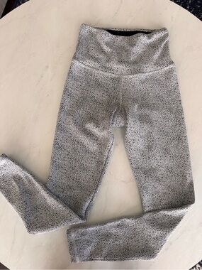 Strut This Women's Ankle Leggings Gray Flecked One Size Yoga Stretch Waist